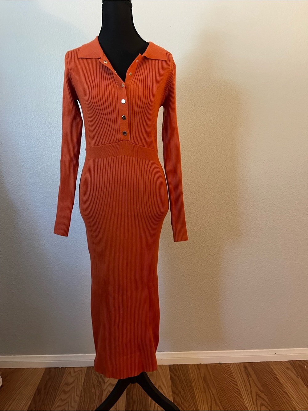 Collared Ribbed Button-Front Long Sleeve Midi Dress - Rust